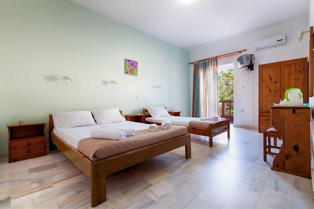 Revekka Rooms Kissamos Exterior photo