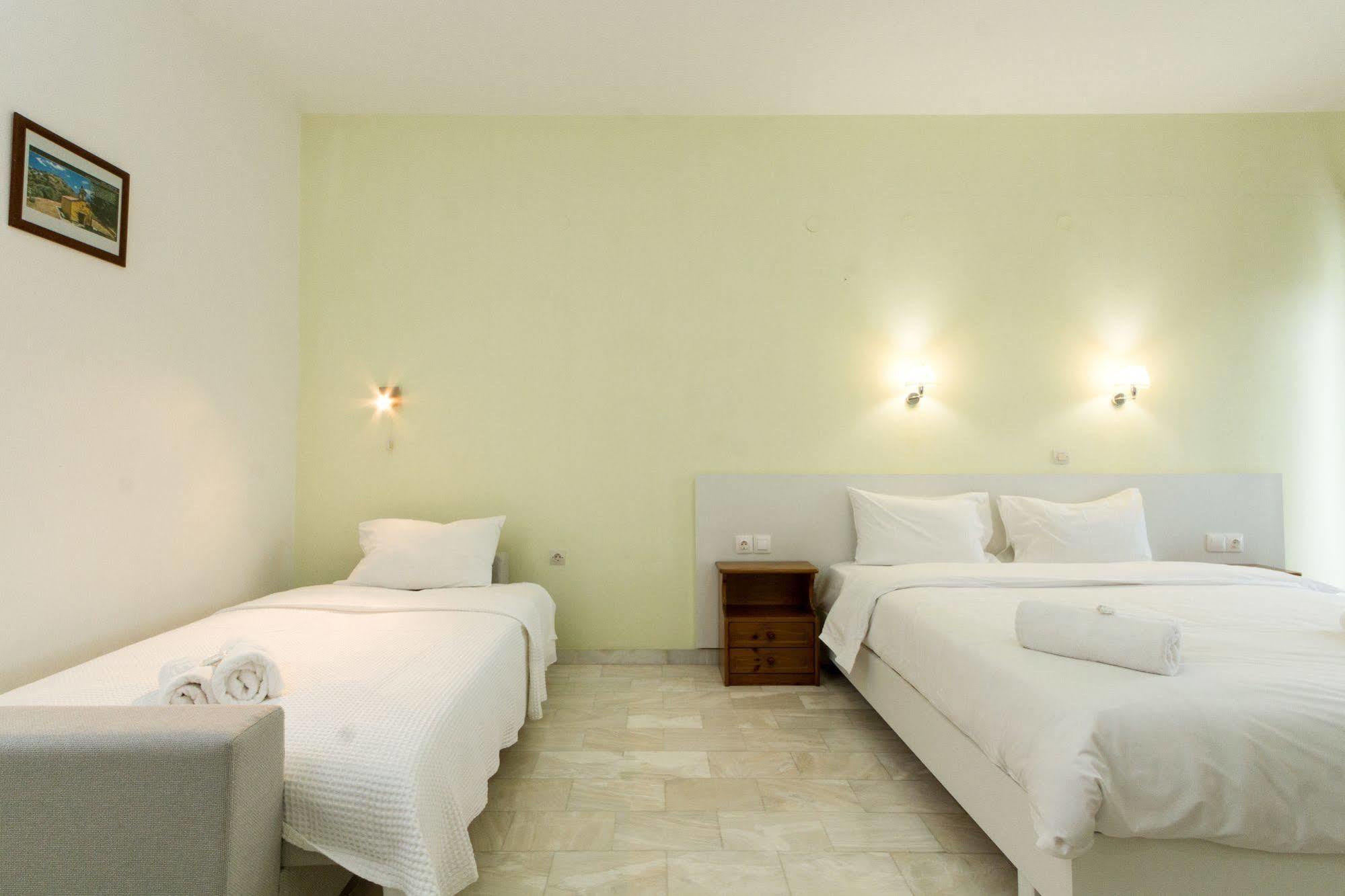 Revekka Rooms Kissamos Exterior photo